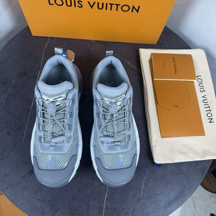 Picture of Louis Vuitton Shoes _SKULVsz38-46hnh054217372